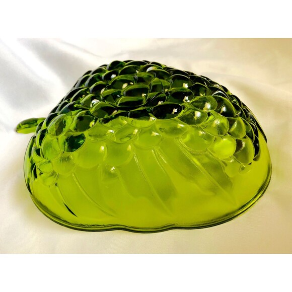 VINTAGE INDIANA GLASS Salad/Serving Bowl, Strawberry Shaped, GORGEOUS - Picture 7 of 10